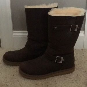 Moto ugg boots dark brown like new!